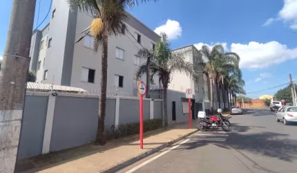 Apartamento com 3 quartos para alugar no Jardim Ipanema, São Carlos  por R$ 1.746