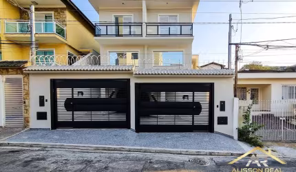 Sobrado Novo sendo 3 Suítes e 4 Vagas, no Bela Vista, Osasco-SP.