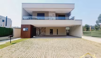 Excelente Casa no Condomínio - Residencial Itahyê, com 5 suítes e 509m².