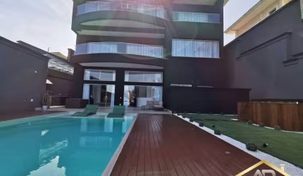 Luxuosa Casa no Parque dos Príncipes, 4 Suítes e 9 Vagas.