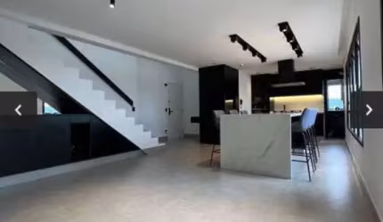 Maravilhosa Cobertura 171m²  em Alphaville recém reformada!