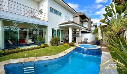 Mansão luxuosa localizada no Tamboré 11 - 400m² - 4 Suítes