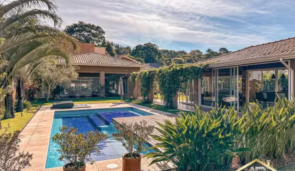 Excelente casa com 4 sts, hóspedes, gourmet, piscina aquecida, 1.360,00 m².