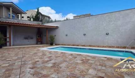 Casa de condomínio! Casa Triplex com 2 a 3 quartos, 90m² a 98m².