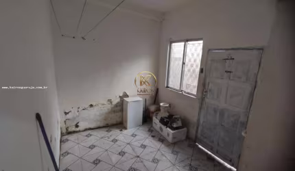 Sobrado para Venda em Guarujá, Sítio Paecara (Vicente de Carvalho), 3 dormitórios, 2 banheiros