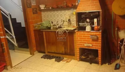 Sobrado para Venda em Santos, São Jorge, 2 dormitórios, 2 banheiros, 1 vaga