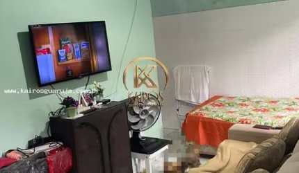 Casa Sobreposta para Venda em Guarujá, MORRINHOS III, 2 dormitórios, 2 banheiros