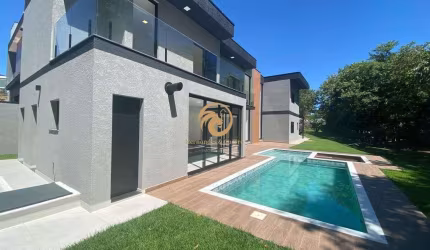 BELÍSSIMA CASA COM 4 DORMITÓRIOS  NO CONDOMÍNIO FIGUEIRA GARDEN