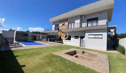 Casa de alto padrão com 4 suítes em condomínio fechado em Atibaia, SP