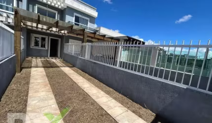 Duplex dois dormitórios no centro de Imbé.