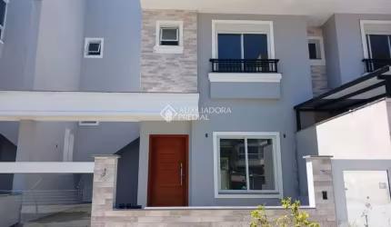 Casa com 4 quartos para alugar na Rua das Piraúnas, 1543, Jurerê Internacional, Florianópolis, 164 m2 por R$ 13.000
