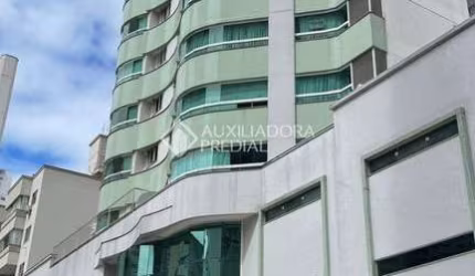 Apartamento com 2 quartos para alugar na Rua 3122, 195, Centro, Balneário Camboriú, 95 m2 por R$ 5.500