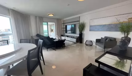 Apartamento com 4 quartos para alugar na Rua Lauro Muller, 478, Centro, Itajaí, 178 m2 por R$ 11.000