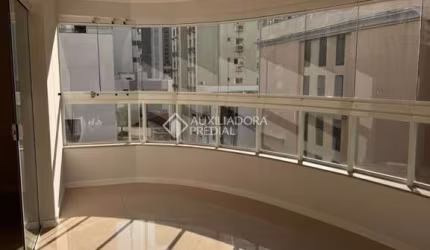 Apartamento com 2 quartos para alugar na Rua 2350, 96, Centro, Balneário Camboriú, 96 m2 por R$ 6.000