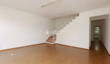 Casa com 7 quartos para alugar na Rua Atlântica, 42, Jardim do Mar, São Bernardo do Campo, 215 m2 por R$ 4.500