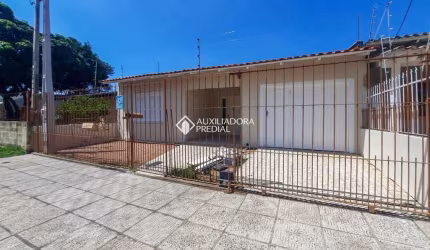Casa com 3 quartos para alugar na Rua das Araucárias, 448, Harmonia, Canoas, 180 m2 por R$ 2.900