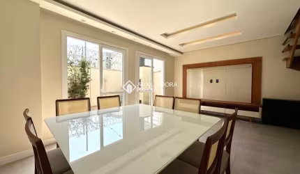 Casa em condomínio fechado com 3 quartos para alugar na Rua Brasil, 384, Centro, Canoas, 180 m2 por R$ 5.500