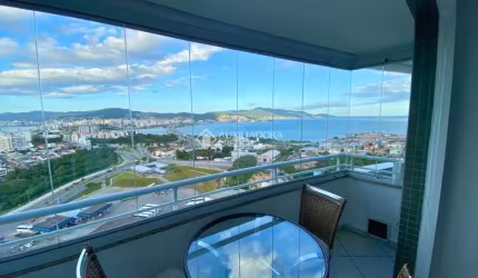 Apartamento com 2 quartos para alugar na Rua Professor Clementino de Brito, 455, Capoeiras, Florianópolis, 92 m2 por R$ 3.900