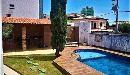 Casa para Venda em Salvador, Piatã, 5 dormitórios, 2 suítes, 5 banheiros, 4 vagas