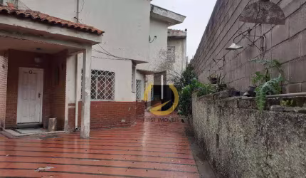 Sobrado à venda - 250m² - 3 dormitórios - 4 vagas - no Ipiranga