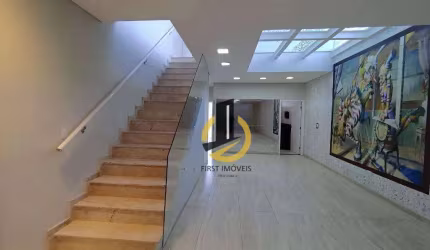 Sobrado à venda no Ipiranga - 229m² - 2 suítes - 3 banheiros - área gourmet com churrasqueira - 2 vagas