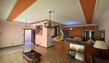 Casa à venda - 270m² - 3 dormitórios (1 suíte) - churrasqueira - edícula - 7 vagas - no Sacomã