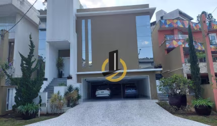 Casa à venda no condomínio Swiss Park - 577m² - 3 dormitórios(3 Suítes) - 9 vagas - São Bernardo do Campo