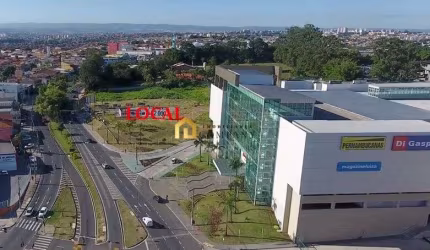 Área Residencial/Comercial á venda em Sorocaba