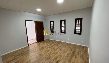 Casa térrea recém reformada no Parque Jatai em Votorantim/SP