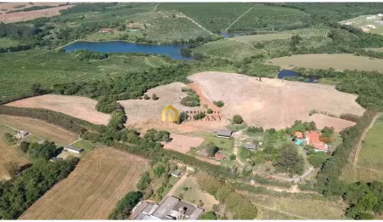 Área para condomínio com mais de 226 mil m² tendo 500 metros de frente  em CCR
