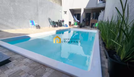 Casa sobrado com piscina no Wanel Ville - Ótimo para área de lazer.