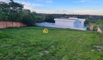 Condomínio Village Araçoiaba - Terreno no Condomínio Village Araçoiaba em Araçoiaba da Serra/SP