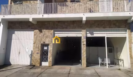 Salão Comercial Espaçoso com Edícula Independente e Excelente Localização em Jardim Simus, Sorocaba, SP