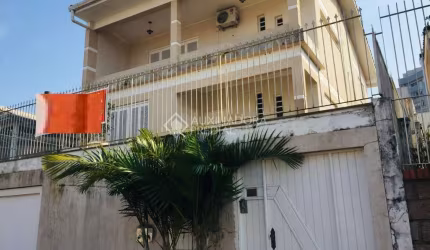 Casa em condomínio fechado com 4 quartos para alugar na Rua Cezar Lattes, 69, Centro, Canoas, 400 m2 por R$ 7.800