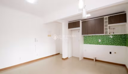 Apartamento com 2 quartos para alugar na Rua Vinte e Quatro de Outubro, 67, Fátima, Canoas, 48 m2 por R$ 1.100