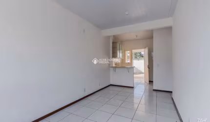 Casa em condomínio fechado com 2 quartos para alugar na Rua Santa Júlia, 56, Olaria, Canoas, 65 m2 por R$ 1.750