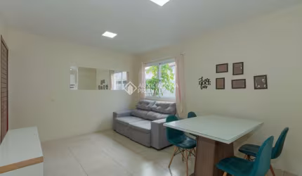 Casa em condomínio fechado com 2 quartos para alugar na Rua B, 376, Olaria, Canoas, 55 m2 por R$ 1.400