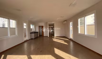 Apartamento com 3 quartos para alugar na Rua Mathias Velho, 590, Centro, Canoas, 144 m2 por R$ 3.800