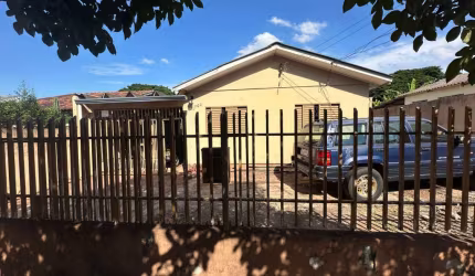 Casa comercial com 4 salas à venda na Avenida Osíres Stenghel Guimarães, 1700, Conjunto Habitacional Karina, Maringá, 360 m2 por R$ 374.900
