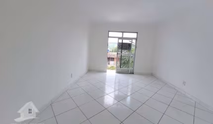 Apartamento à venda de 2 quartos, 79m² no Centro de Campo Grande - Rio de Janeiro - RJ.