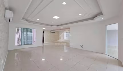 Casa triplex para alugar de 5 quartos, 541m² por R$22.000/mês - Barra da Tijuca - Rio de Janeiro/RJ