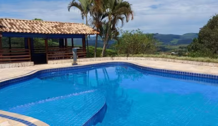 CHÁCARA EM SOCORRO SP. 4780,00 M2 DE ÁREA E 250,00 M2. DE A.C.