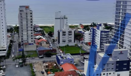 Com vista para o mar, Residencial Del Mare em Piçarras
