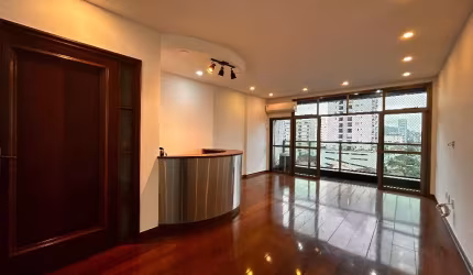 Apartamento bem amplo no coração do gonzaga