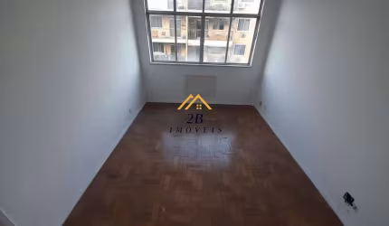 Apartamento em Vila Isabel com 2 quartos em rua silenciosa.
