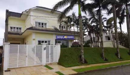 Sobrado Alto padrão no condomínio Balneário Atami