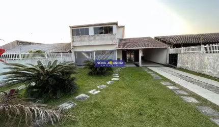 Casa com piscina