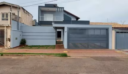 Casa para Venda em Campo Grande, São Francisco, 4 dormitórios, 2 suítes, 5 banheiros, 4 vagas
