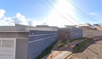Casa para Venda em Campo Grande, Água Limpa Park, 3 dormitórios, 1 suíte, 2 banheiros, 3 vagas