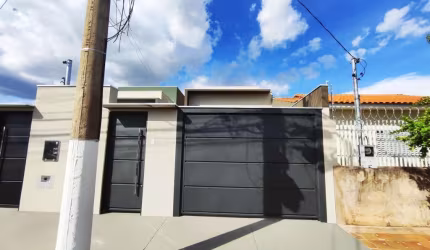 Casa para Venda em Campo Grande, Recanto dos Pássaros, 3 dormitórios, 1 suíte, 2 banheiros, 2 vagas